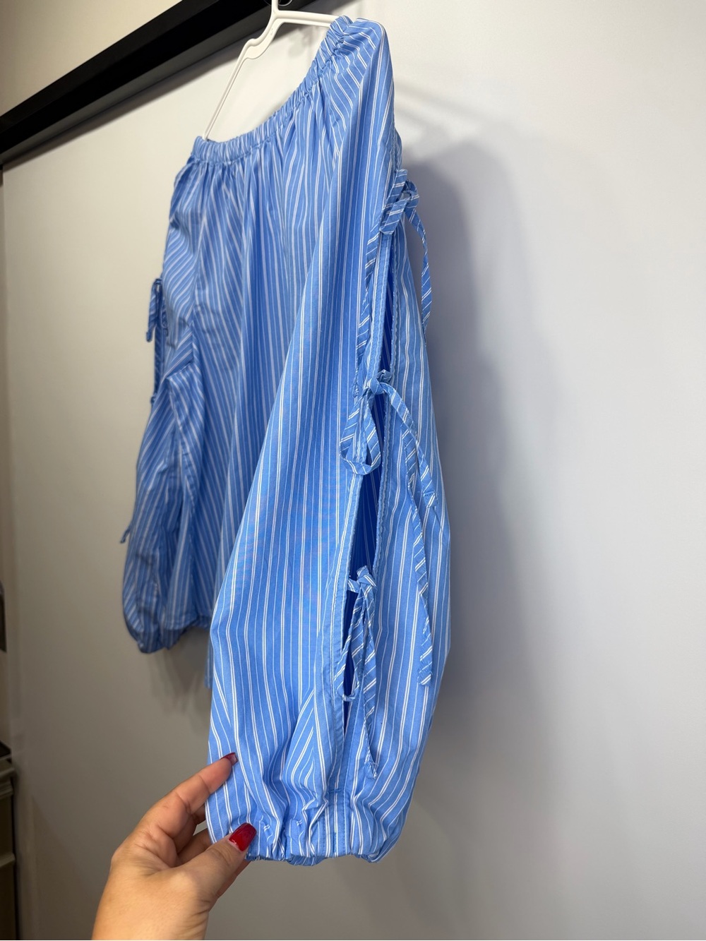 Blue & White striped peasant blouse | size medium - Picture 4 of 10